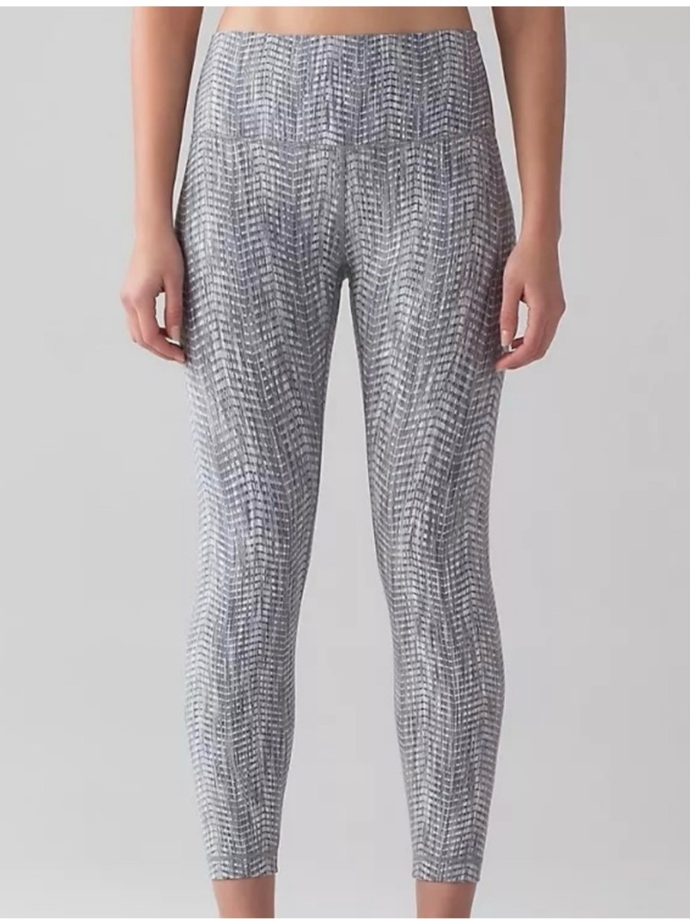 Lululemon winder under Printed size 8 Leggings